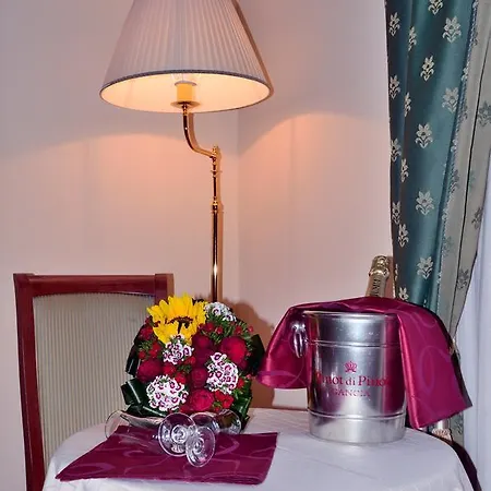 Tito Serrano' Hotel 3*