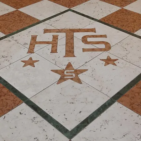 Hotel Tito Serrano' 3*