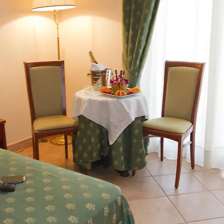 Tito Serrano' Hotel