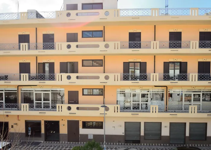 Tito Serrano' 3* 美利托迪波尔图萨尔维